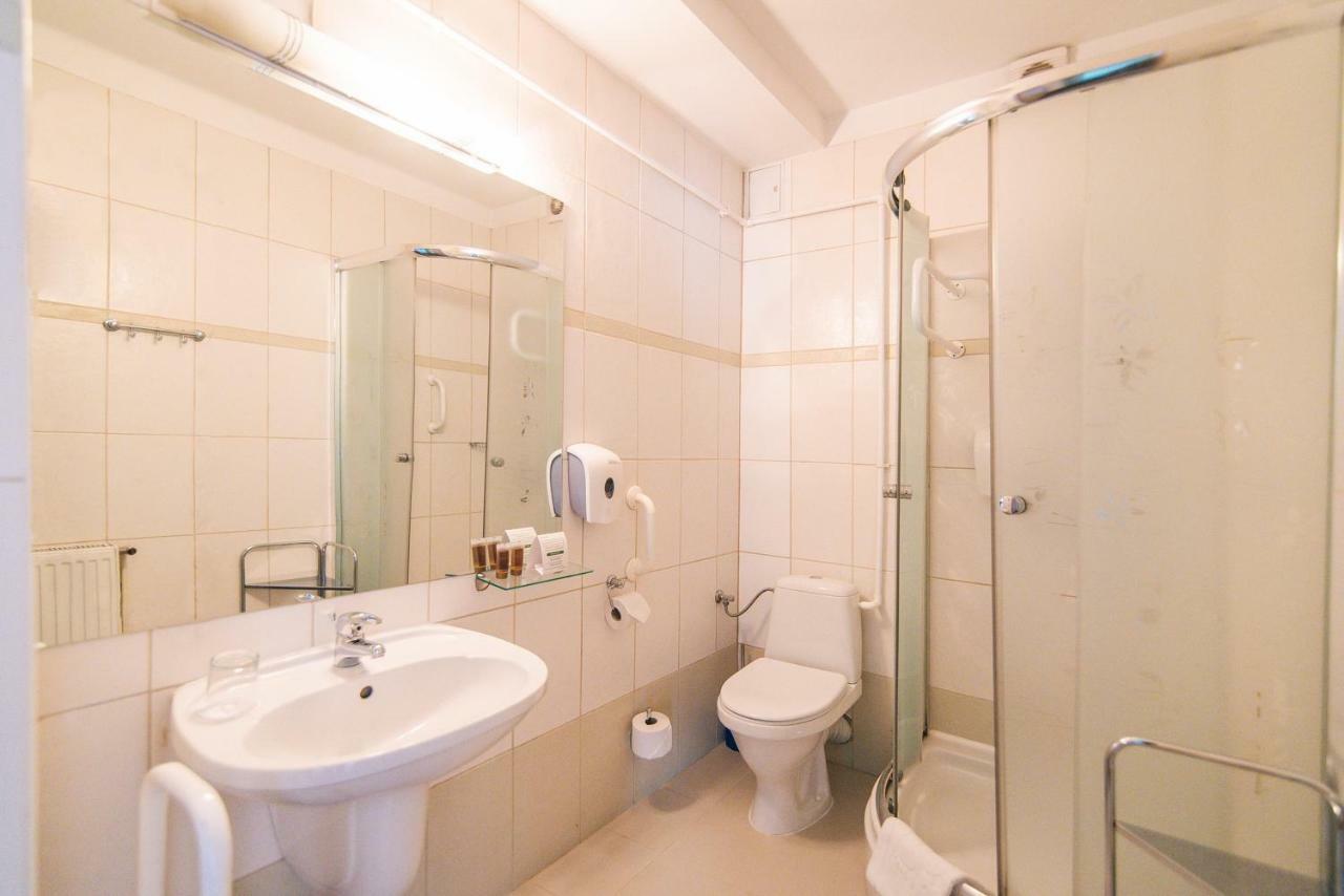 Hotel Forum Rzeszow Luaran gambar
