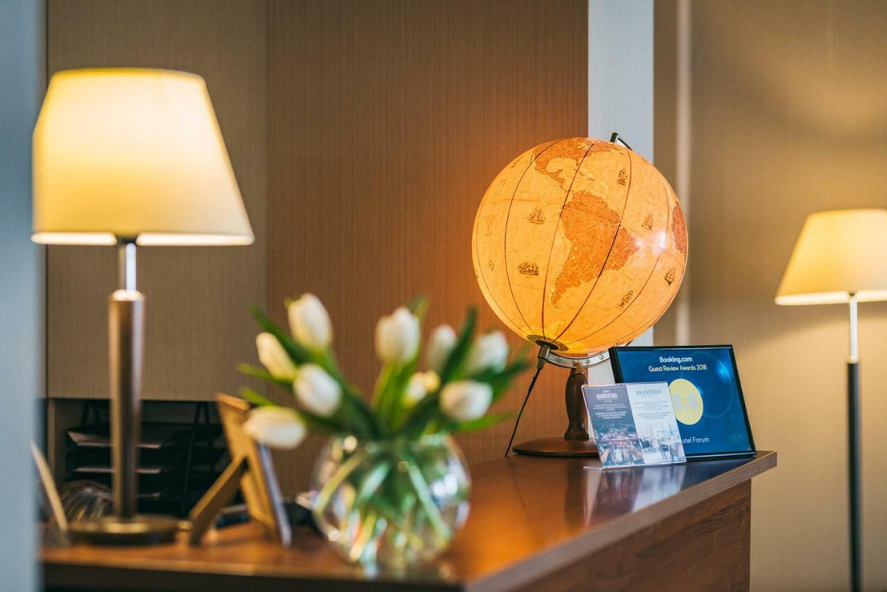 Hotel Forum Rzeszow Luaran gambar