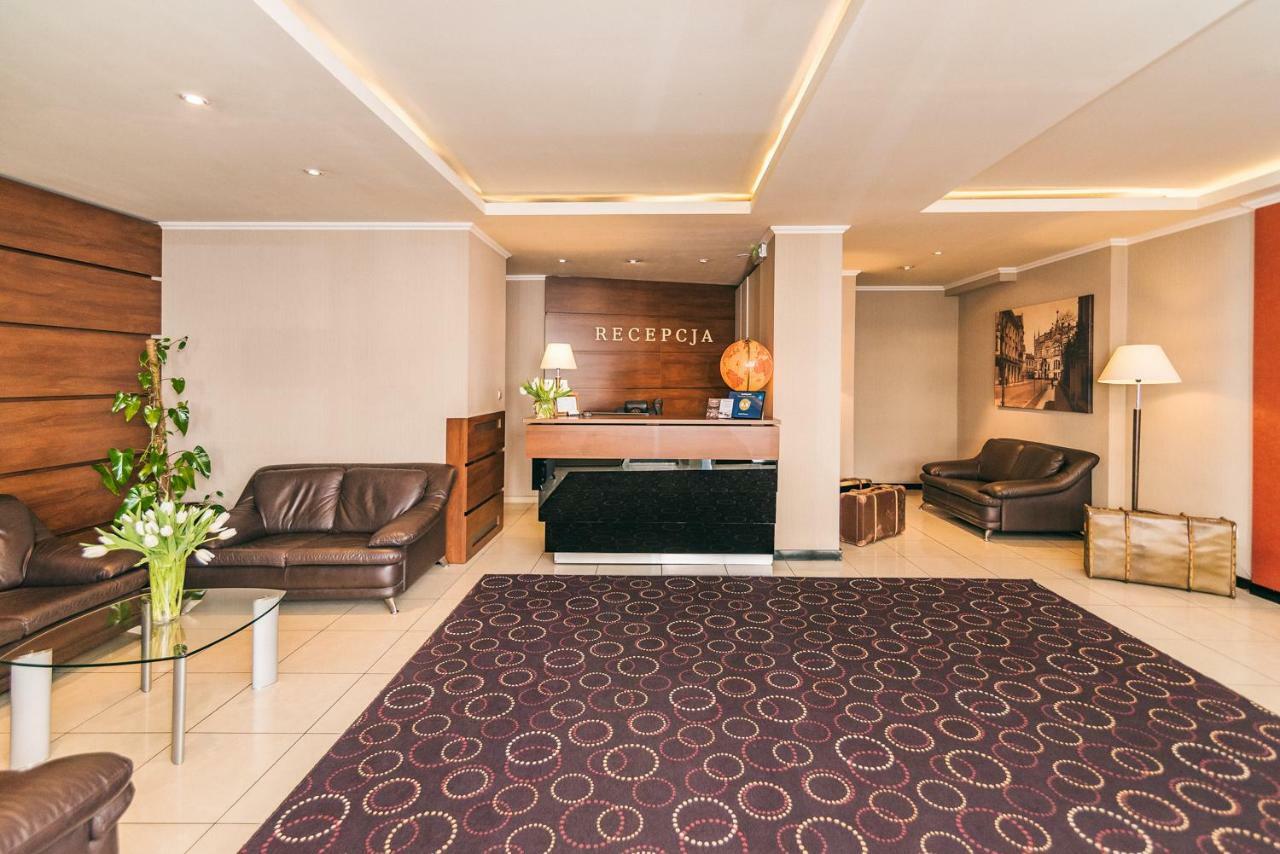 Hotel Forum Rzeszow Luaran gambar
