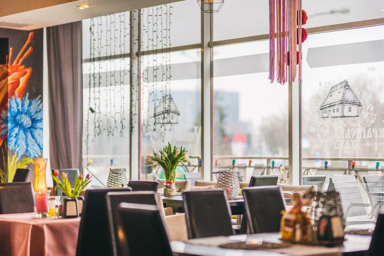 Hotel Forum Rzeszow Luaran gambar