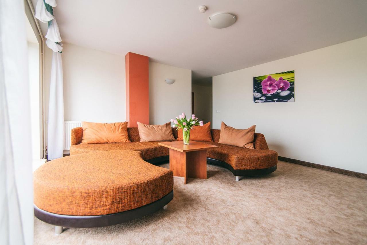 Hotel Forum Rzeszow Luaran gambar